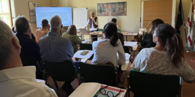 aula che ascolta docente